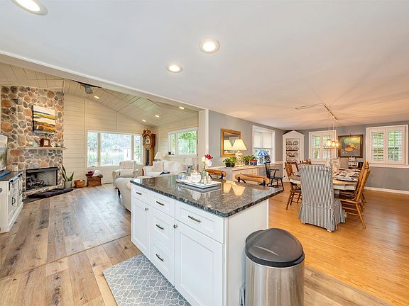3rd image of 14 Fox Run Rd