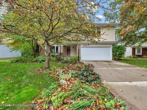 1319 Red Leaf Ln, East Lansing, MI 48823