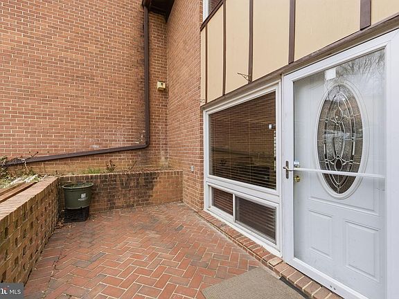 2nd image of 10161 Fair Woods Dr