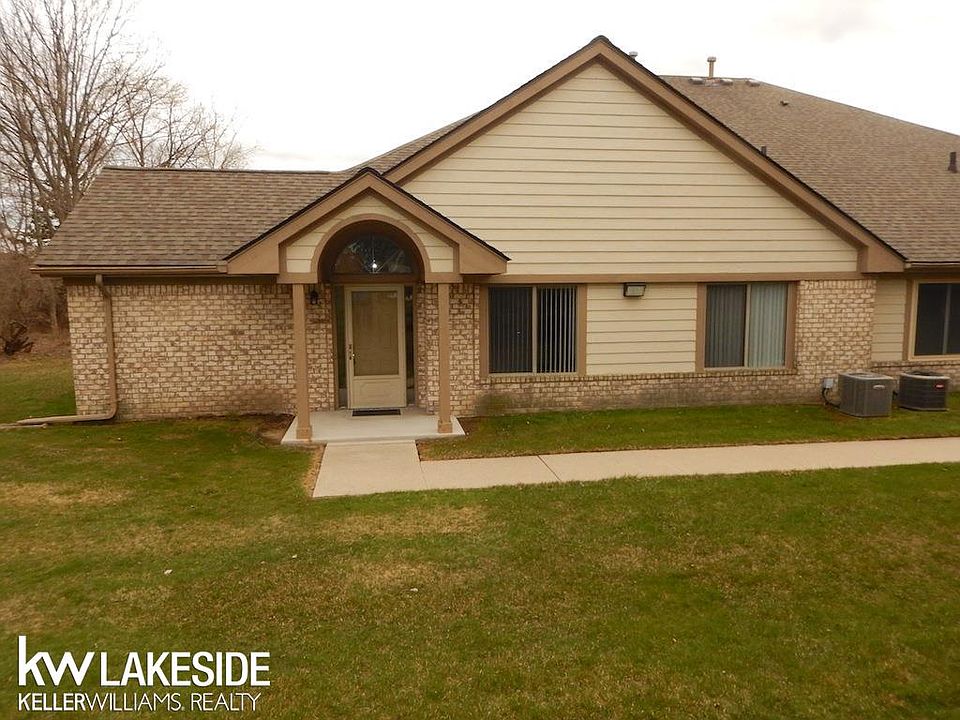 1st image of 16417 Clarkson Dr W