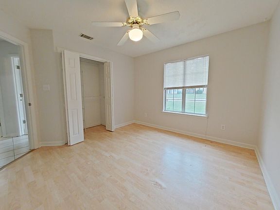 4th image of 541 Oak Chase Dr