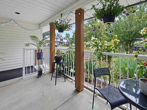 3rd image of 15299 93a Ave