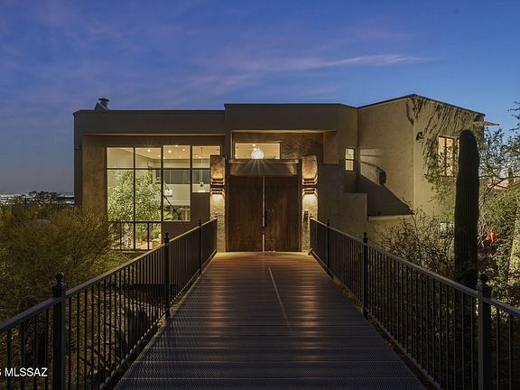 4th image of 4540 E Ina Rd