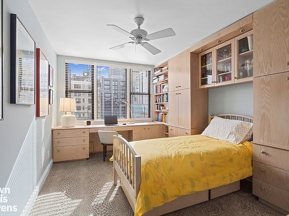 4th image of 200 W 79th St APT 15N