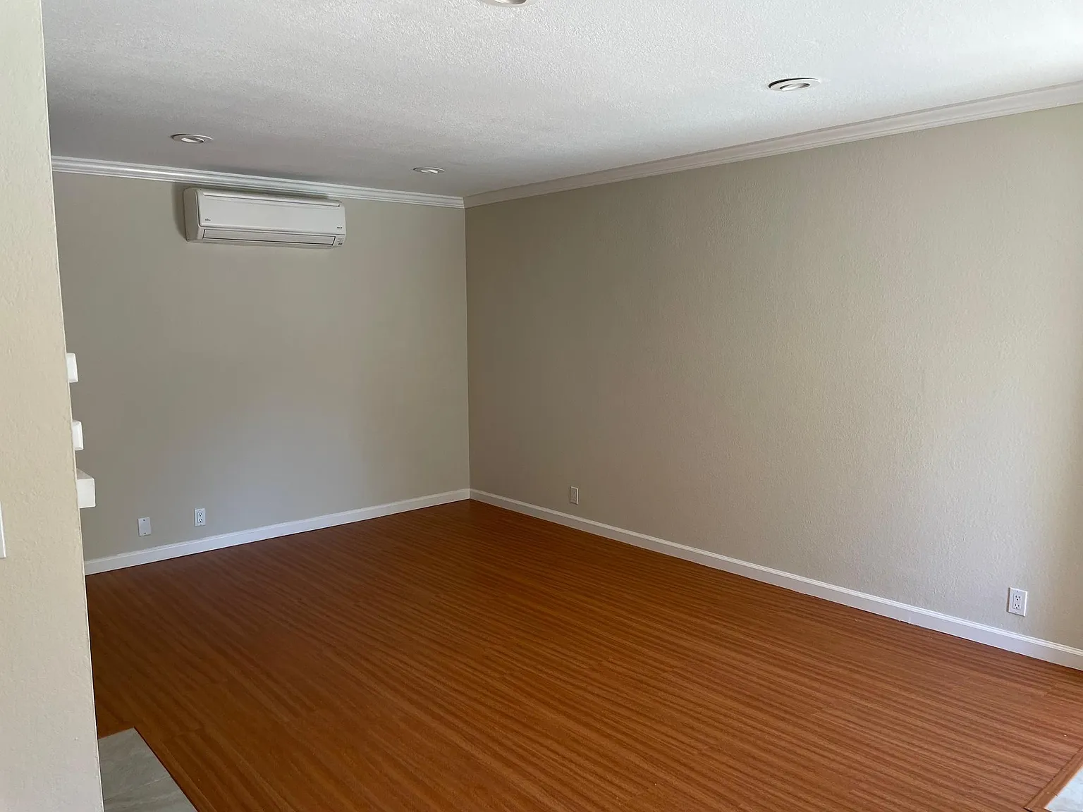 2 bed, 987 sqft, $3,250 — Photo 2