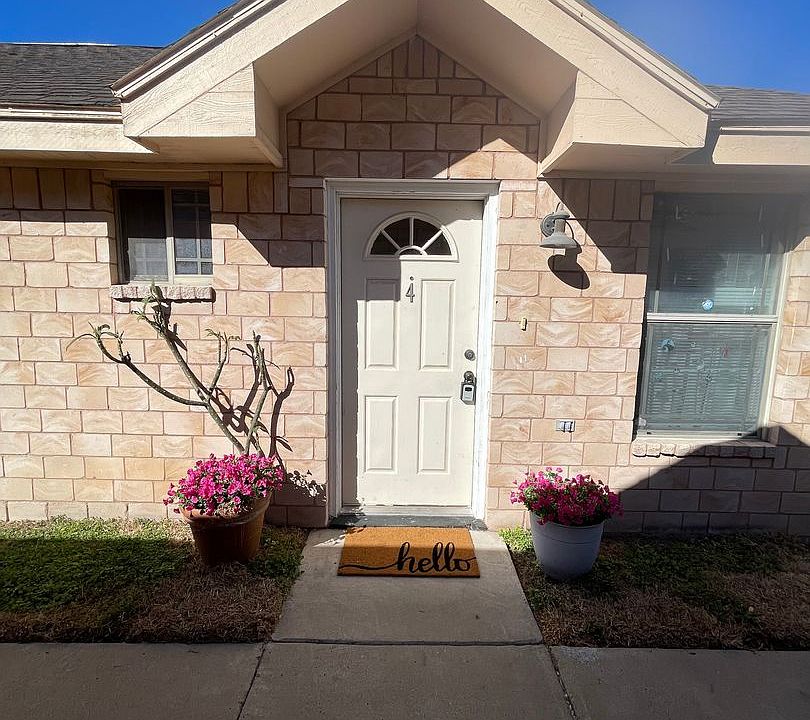 1st image of 1208 S Diplomat Dr
