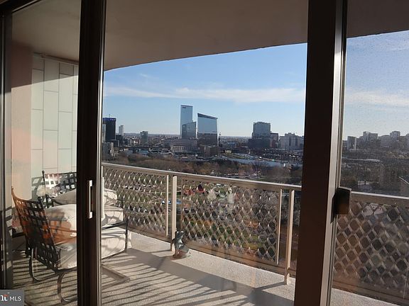 2nd image of 2401 Pennsylvania Ave APT 20B35