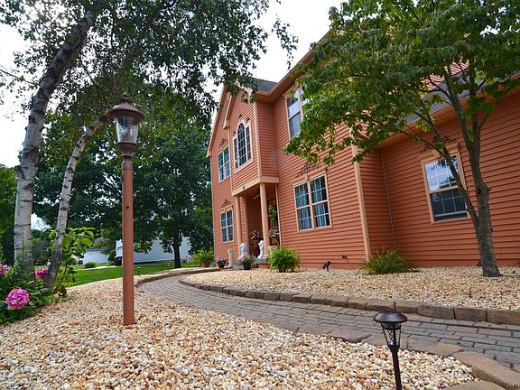 3rd image of 55 Redfield Park