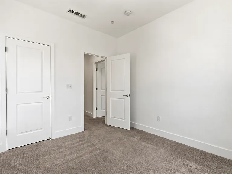 1475 Latitudes Way — Photo 20