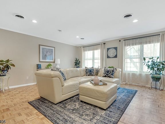 2nd image of 363 Claremont Ave #C6304-4