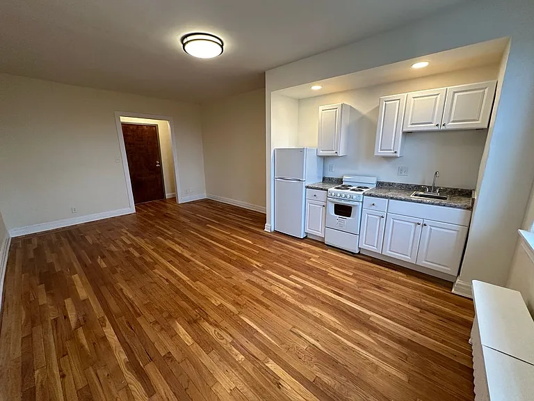 New King Edward Apartments — Photo 103