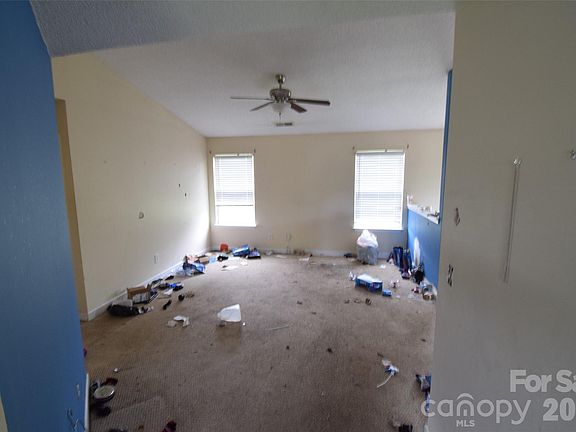 2nd image of 633 Overlook Rd