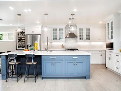 12813 Tiara St, Valley Village, CA, 91607