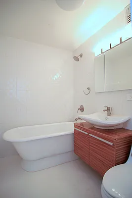 Rented by Space Real Estate | media 36