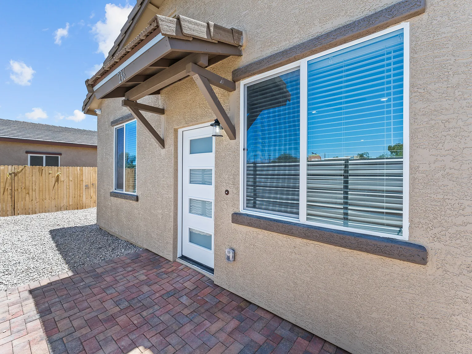 2 bed, 966 sqft, $1,500 — Photo 2