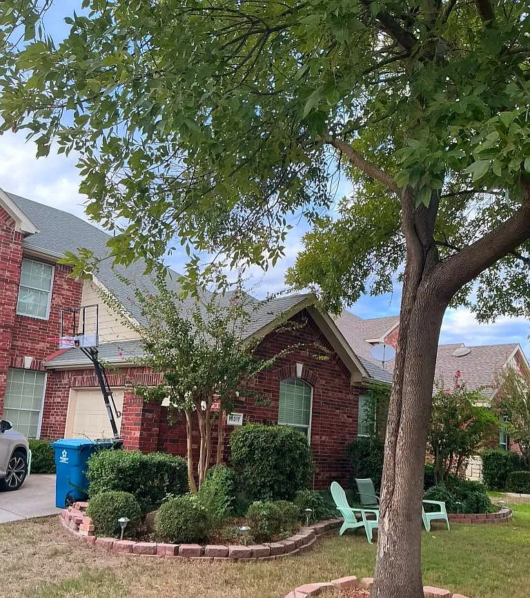4 bed, 3914 sqft, $4,299 — Photo 3