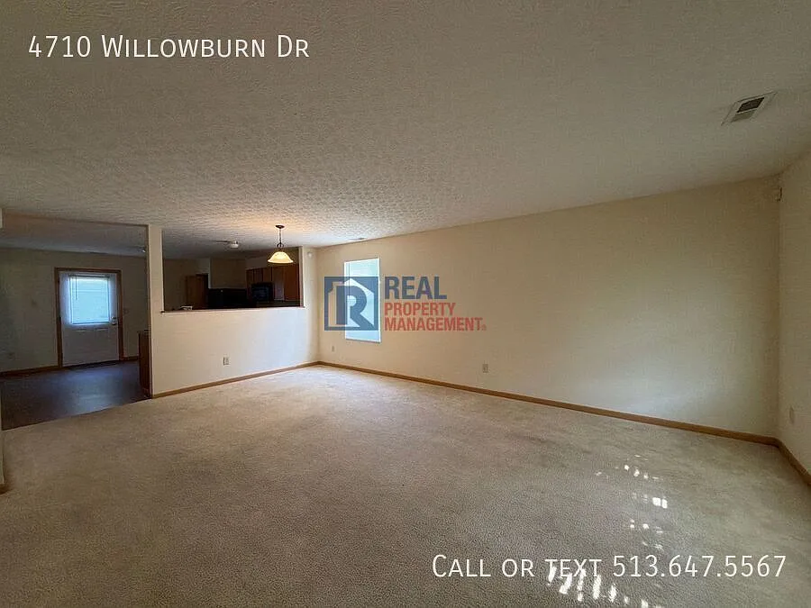 Spacious 3 BR 2.5 BA Home — Photo 3