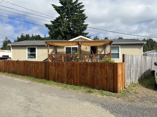 67624 Spinreel Rd Space 50, North Bend, OR 97459