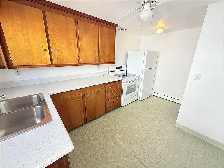 25 Thurston Ave #B — Photo 19
