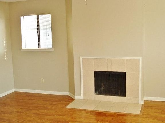 3rd image of 130 Township Ln