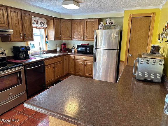 4th image of 1541 Farley Road
