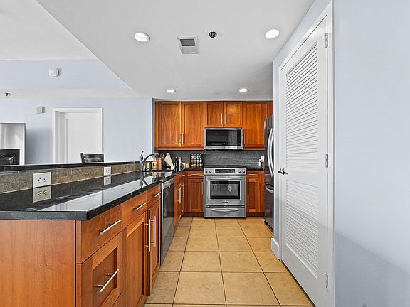 5th image of 800 Jackson St Penthouse 7