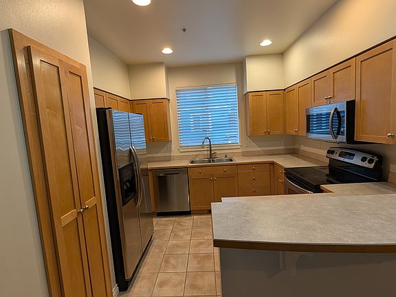 4th image of 9053 161st Ct NE
