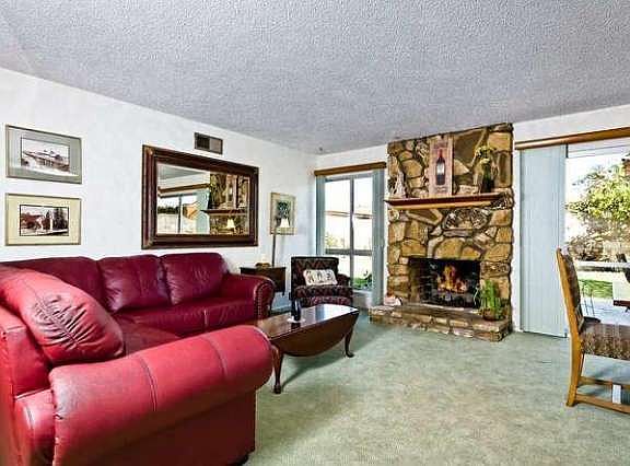 5th image of 736 Montgomery Ave
