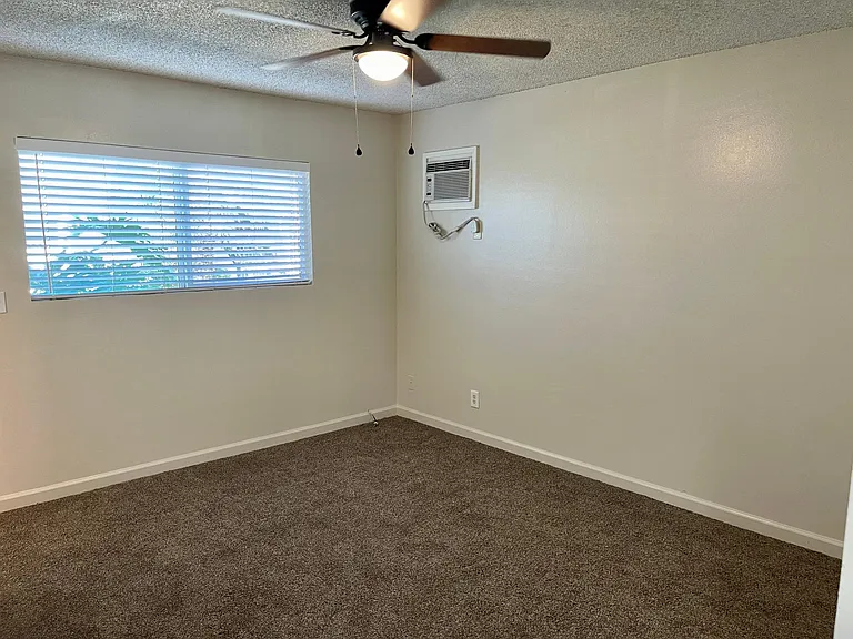 2064 E Evergreen St #2064 — Photo 12