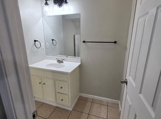 1306 W Main St APT 1, Belleville, IL 62220