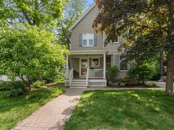 40 Brooks Ave, Newton, MA 02460