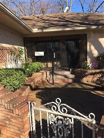 2nd image of 8955 Rosecliff Dr