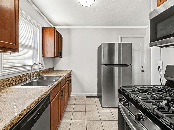5th image of 2415-2417 Kossuth St