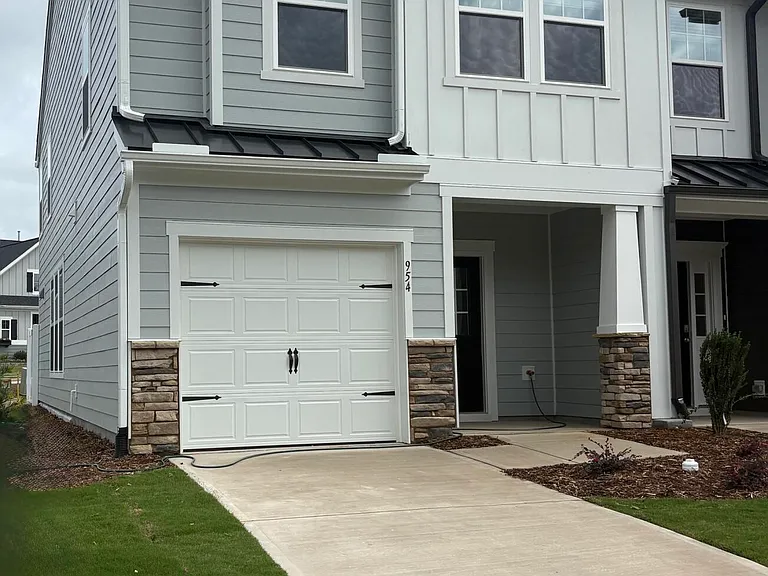 954 Kensley Grove Ln — Photo 20