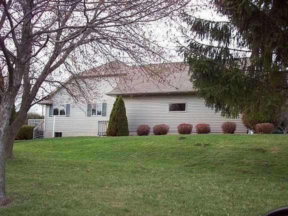 3rd image of 301 N 16th Pl