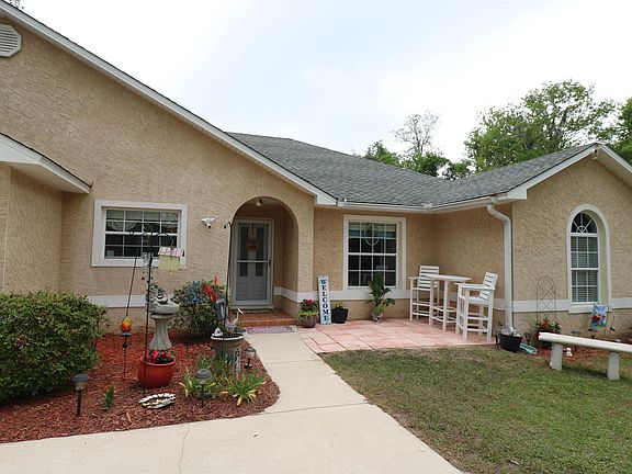 3rd image of 909 Colonial Dr