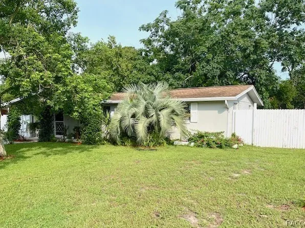 28 S Davis St, Beverly Hills, FL 34465