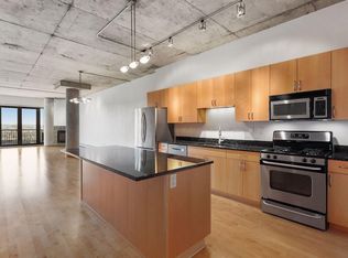 212 N 1st St APT 610, Minneapolis, MN 55401