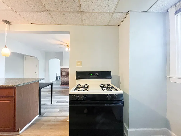 5725 Phillips Ave #F1 — Photo 12