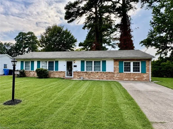 3604 Starlighter Dr, Virginia Beach, VA 23452
