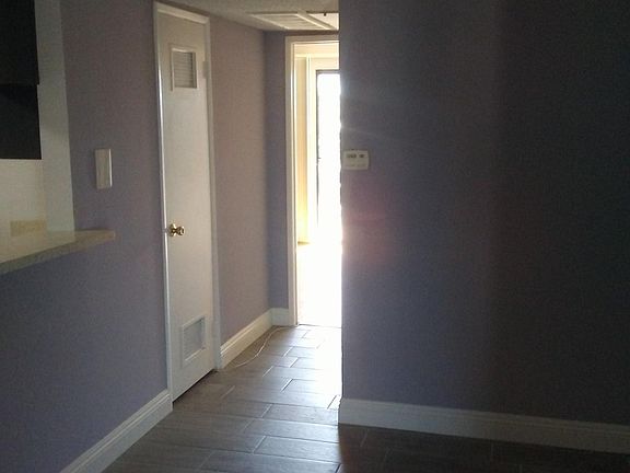 4th image of 218 W Vermont Ave APT 11