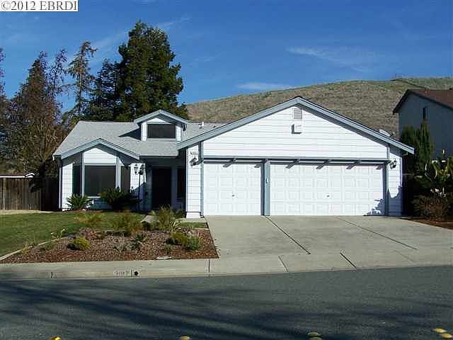 1st image of 3017 Larkspur Dr