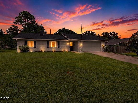 2nd image of 3127 Vista Palm Dr