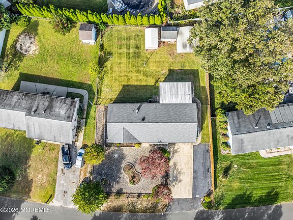 4th image of 319 Savannah Road