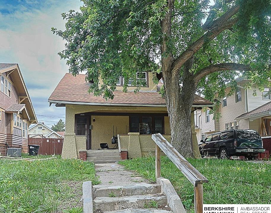 1st image of 2870 Newport Ave
