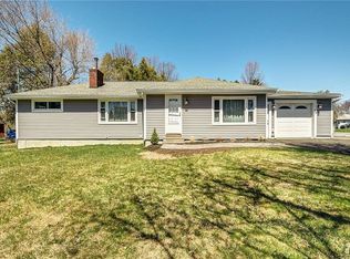99 Pleasant Dr, East Syracuse, NY 13057
