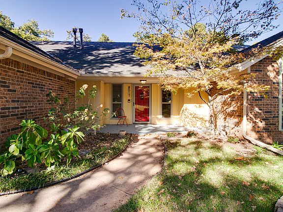 3rd image of 8017 NW 20th St