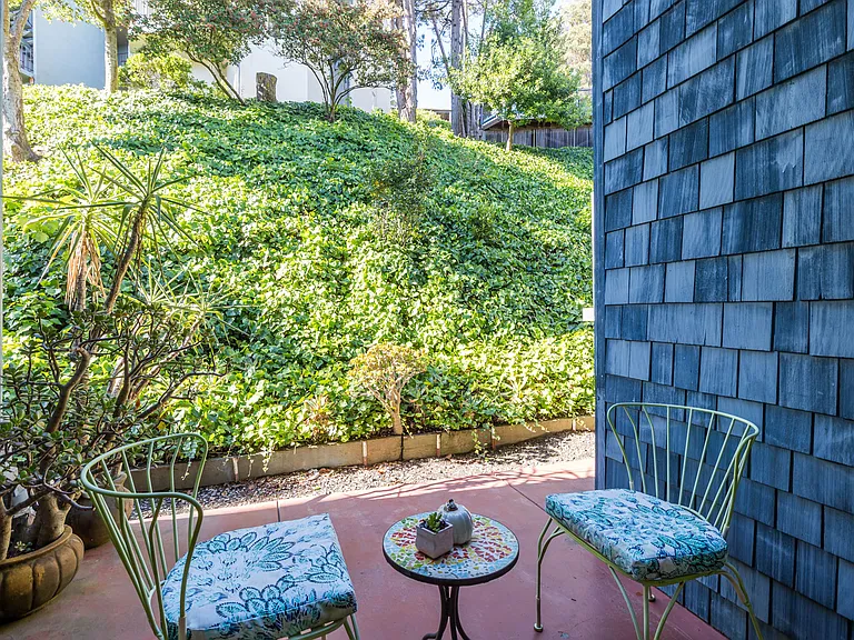 Sausalito Towers — Photo 11