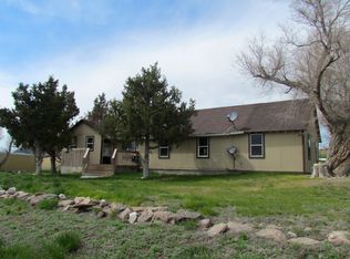 1792 County Line Rd, Jay Em, WY 82219