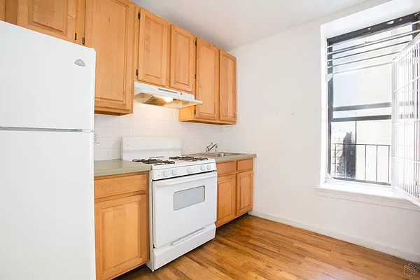 Rented by Halstead Real Estate | media 14